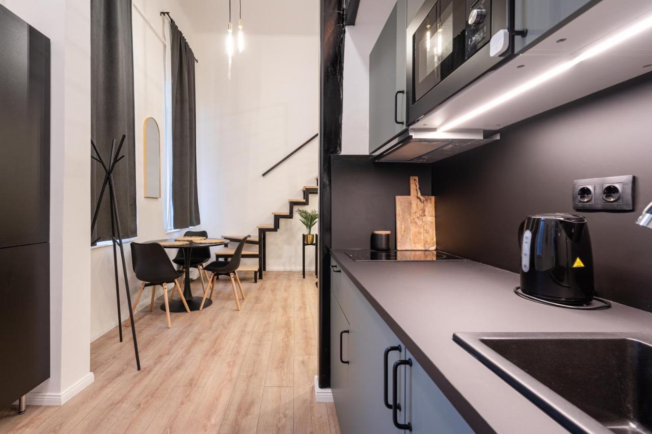 D24 - Historic Quarter Design Loft - Best Location By Bqa Budapest Eksteriør billede